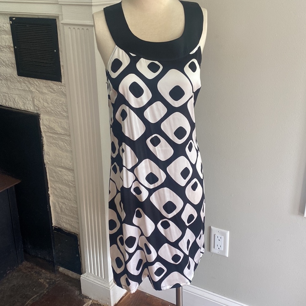 Black and white dress so soft silky and stretchy